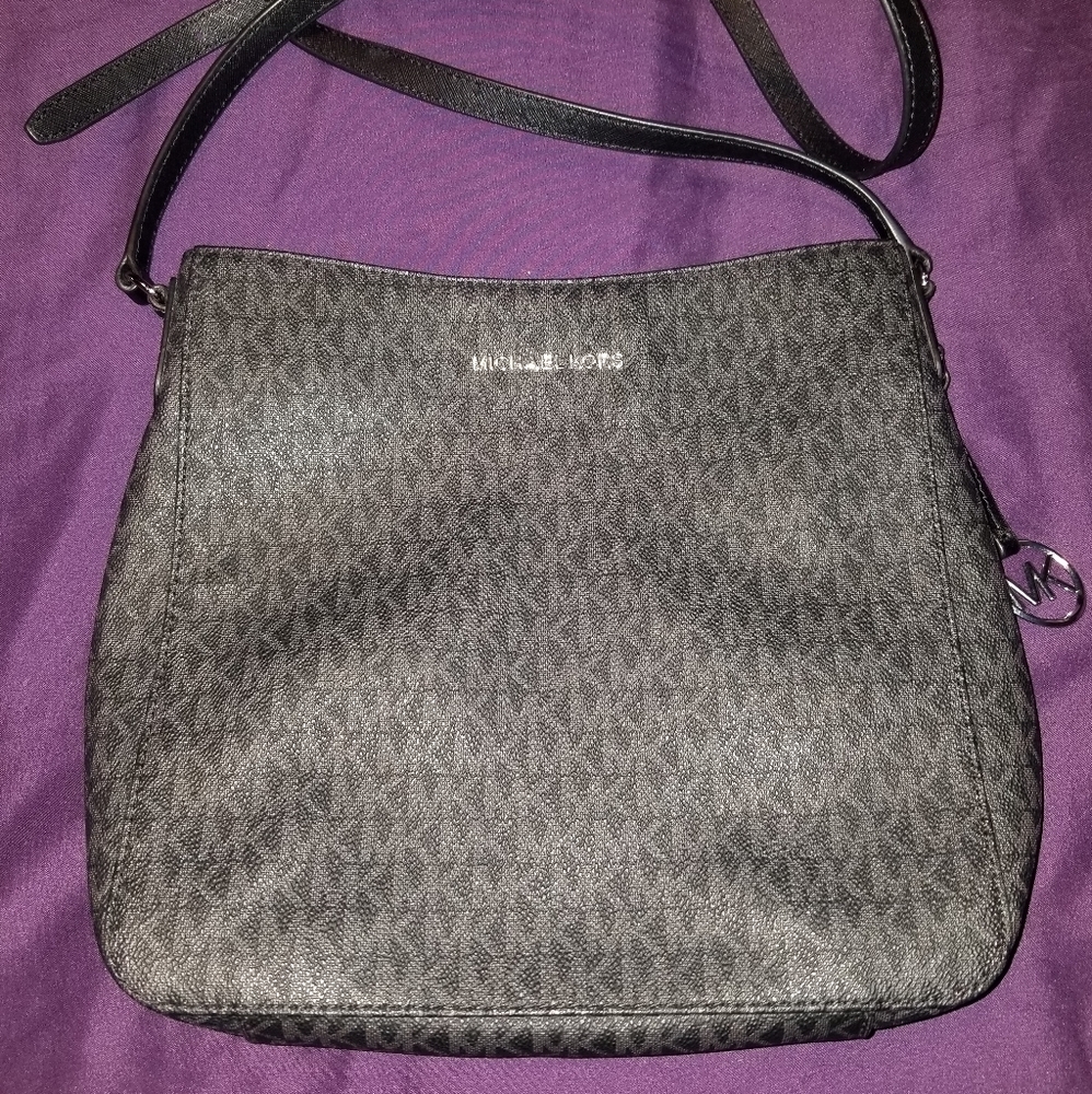 Michael Kors  medium Jet Set Crossbody bag